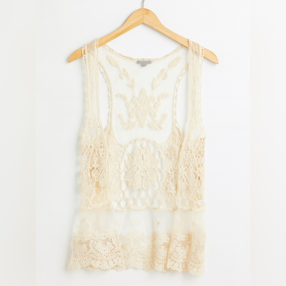 A Peach from Buckle crochet lace embroidered vest top sz S boho festival beachy